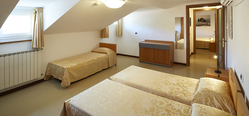 Hotel Villa Adriana - Zimmer Familienzimmer - Monterosso al Mare - Cinque Terre - Ligurien - Italien